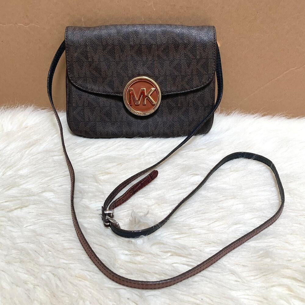 MICHAEL KORS Vintage FULTON FLAP Brown Tan Signature Clutch Crossbody